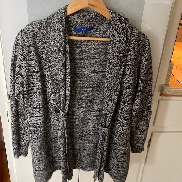size small “apt 9” Cardigan! - Picture 1 of 3